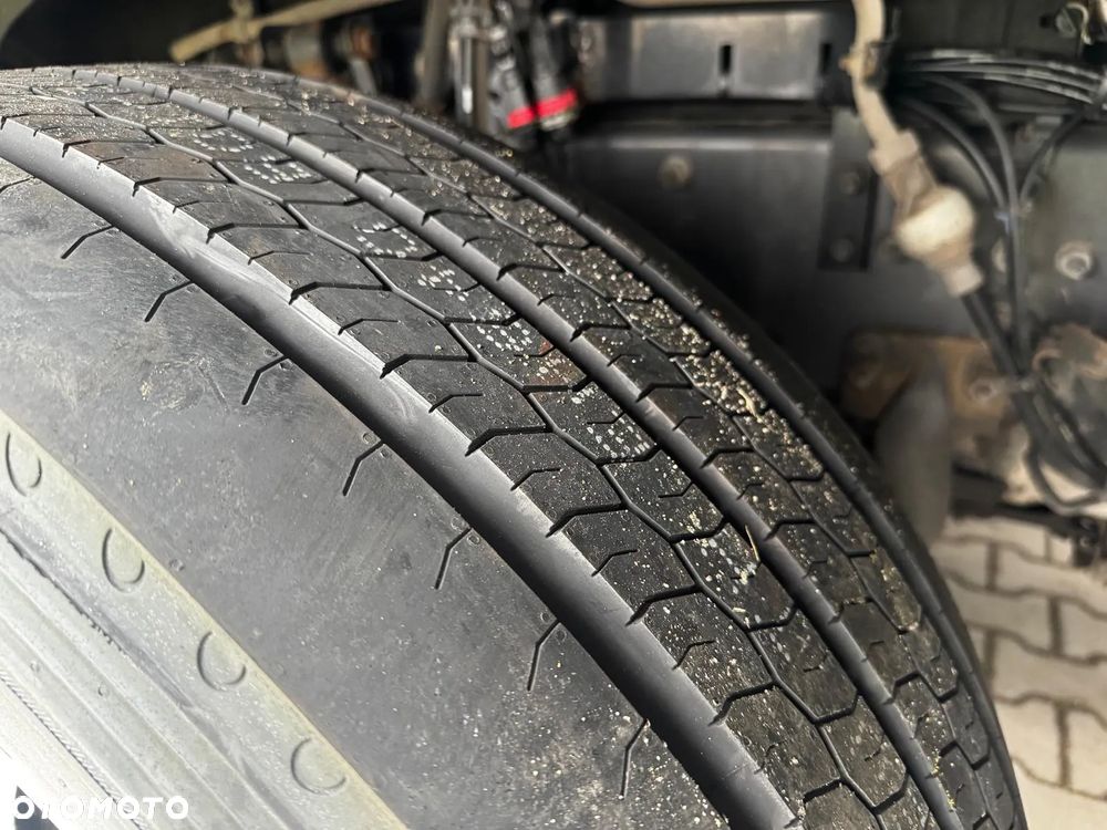 Renault T480 High Cab XLow - 12