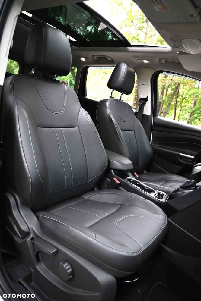 Ford Kuga - 26