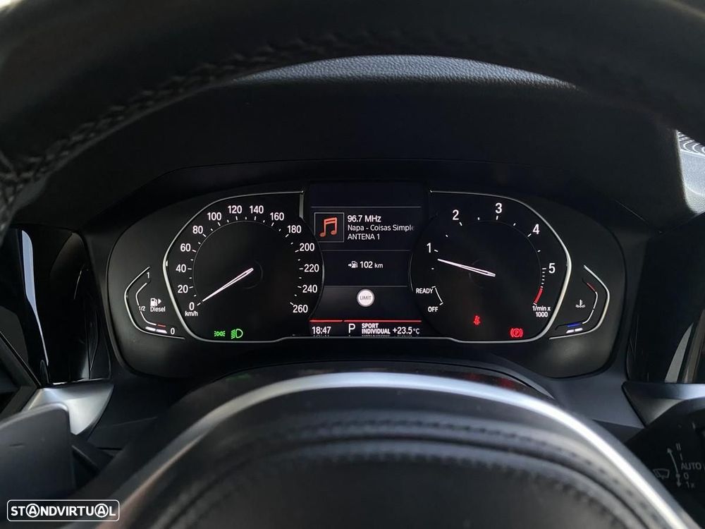 BMW 320 d Pack Desportivo M Auto - 40
