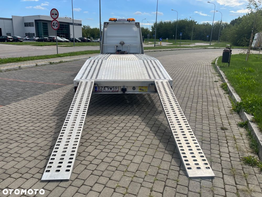 Mercedes-Benz Sprinter - 5