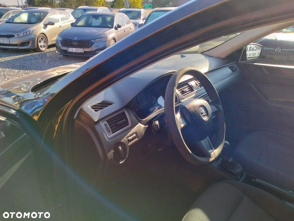Skoda RAPID 1.2 Active - 10