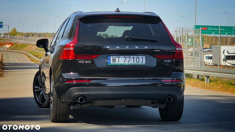 Volvo XC 60 T5 AWD Geartronic Momentum - 12