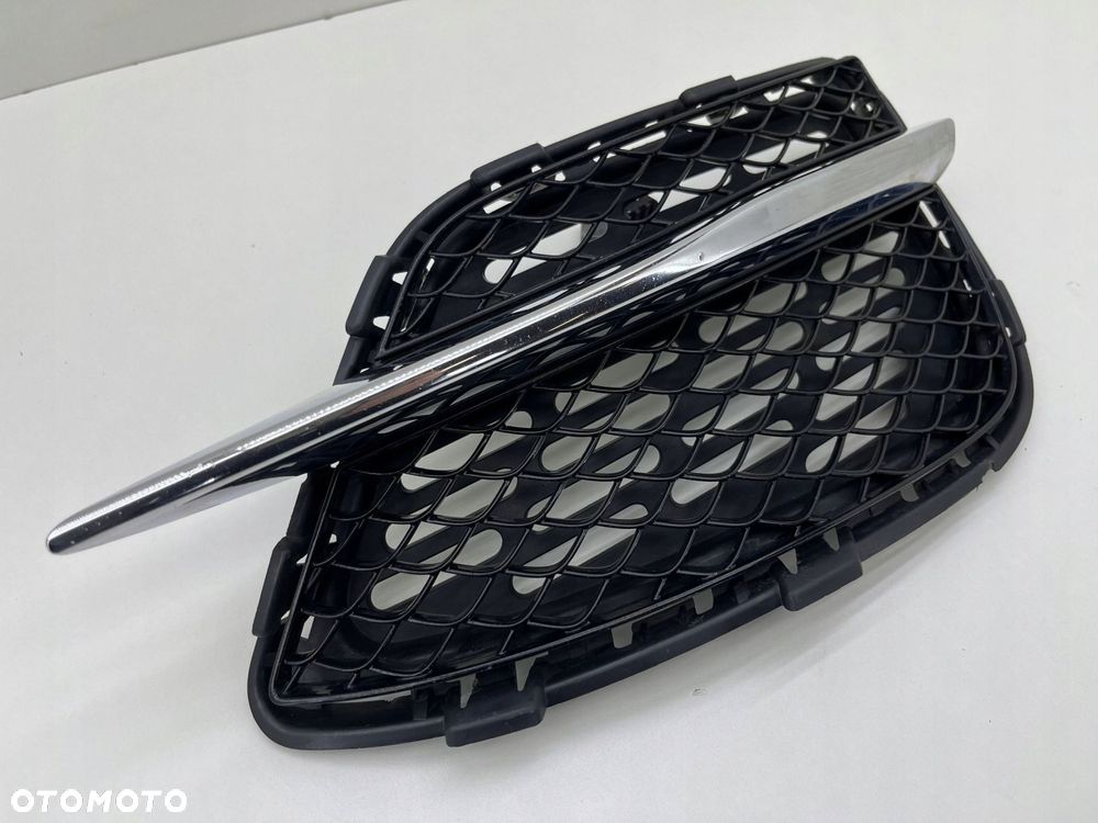 MERCEDES W222 KRATKA ZDERZAKA PRAWA PRZÓD A2228850254 - 2