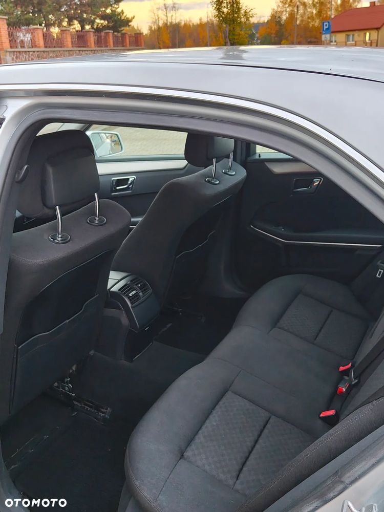 Mercedes-Benz Klasa E 200 CDI BlueEff - 11