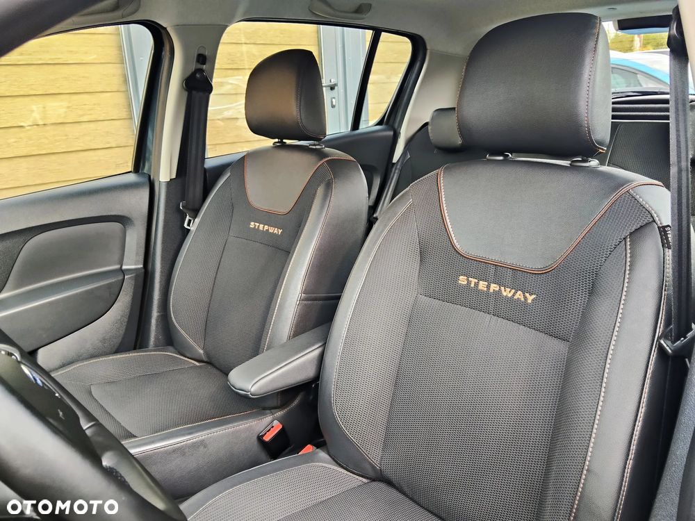 Dacia Sandero Stepway TCe 90 (S&S) Celebration - 11