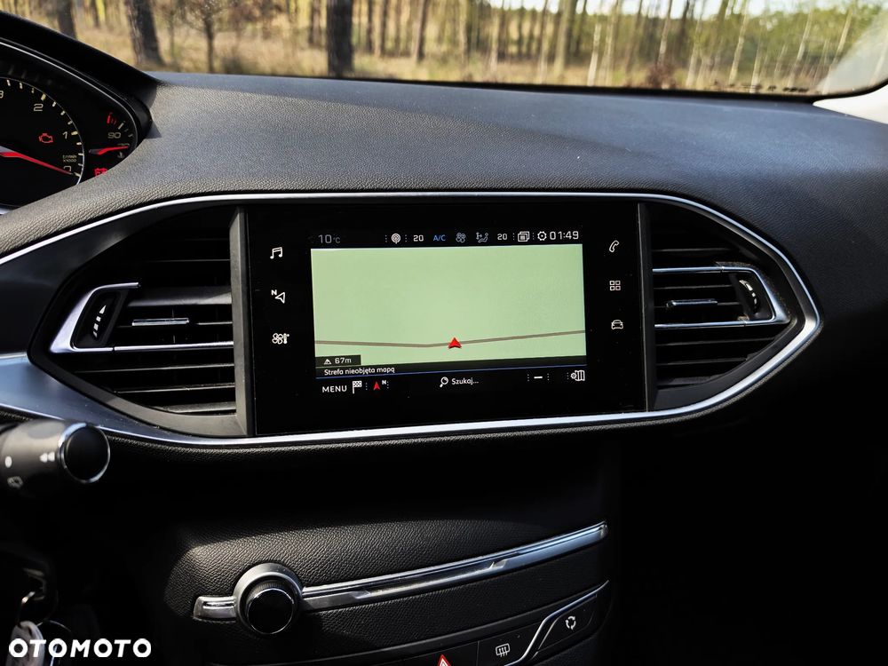 Peugeot 308 BlueHDi 130 EAT8 Stop & Start Allure Business-Paket - 19