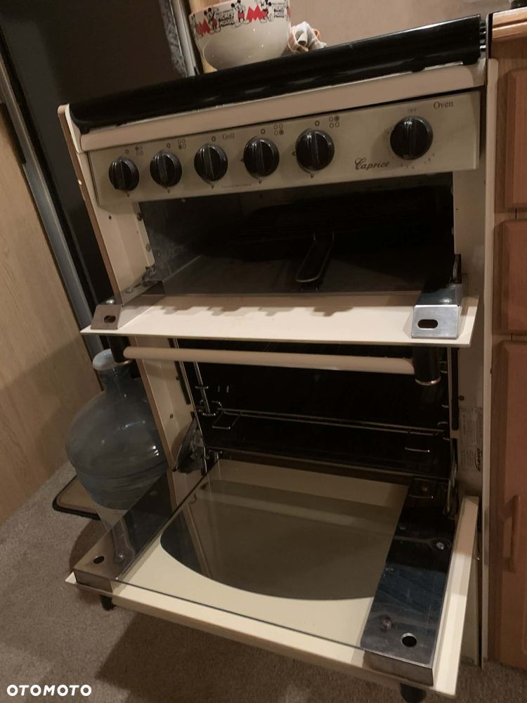 Coachman Pastiche 520/4 - 13