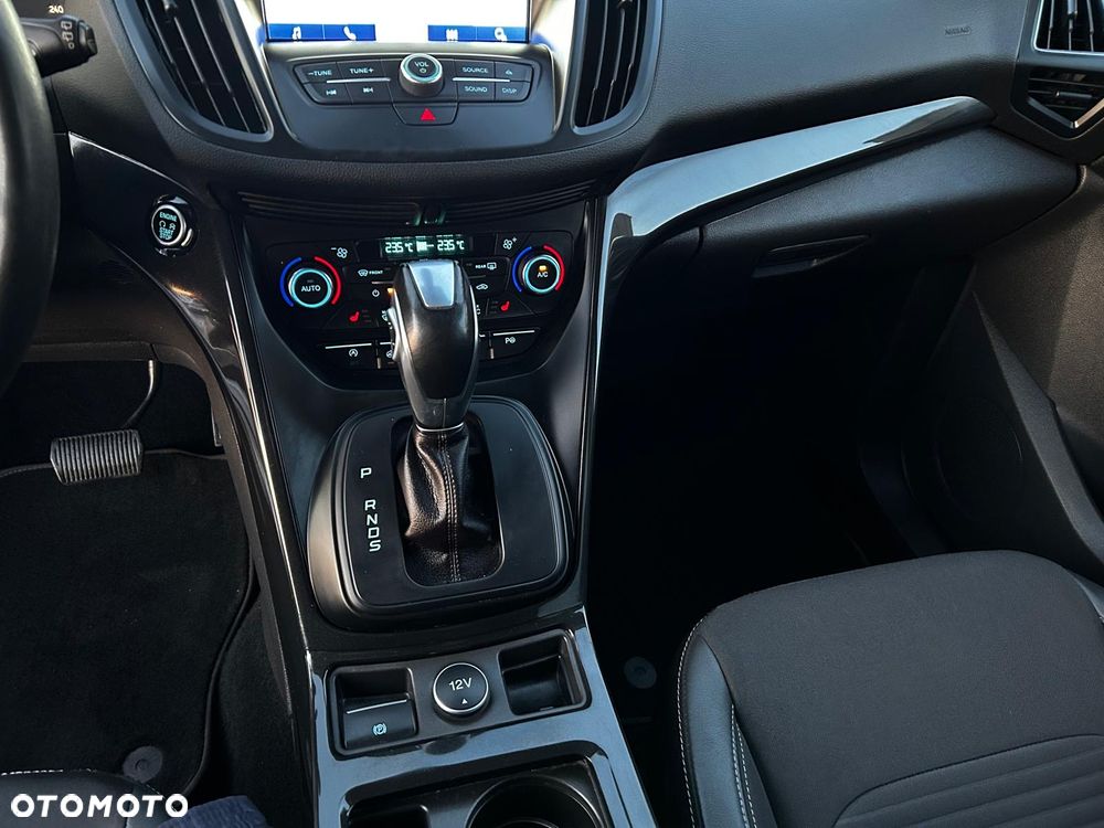 Ford Kuga 2.0 TDCi 4x4 Titanium - 27