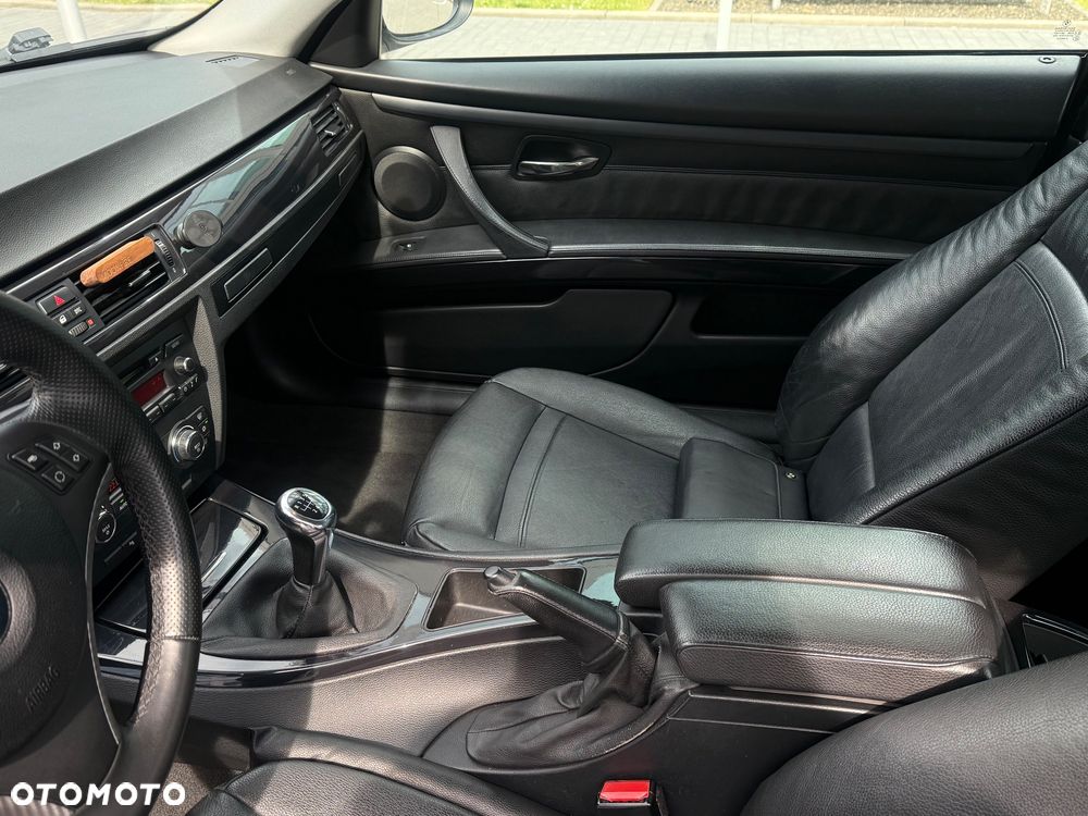 BMW Seria 3 320d DPF - 11