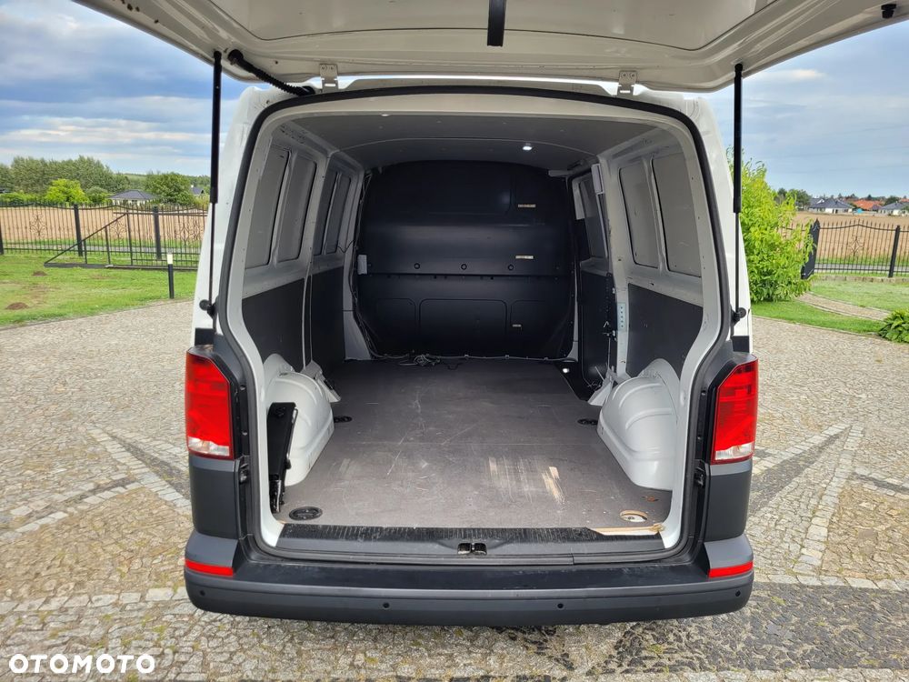 Volkswagen Transporter T6.1 - 16