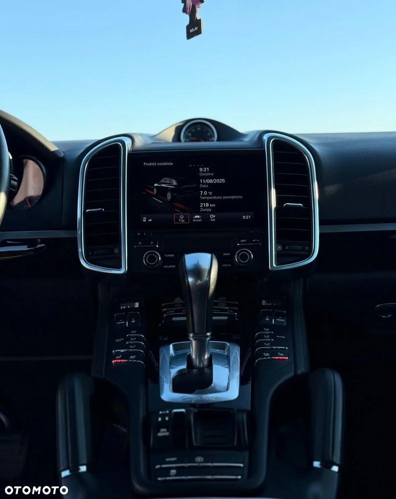 Porsche Cayenne Platinum Edition - 12