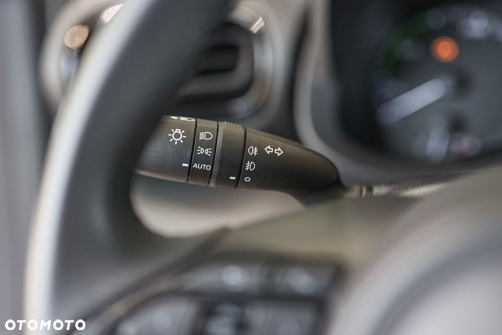 Toyota Yaris - 25