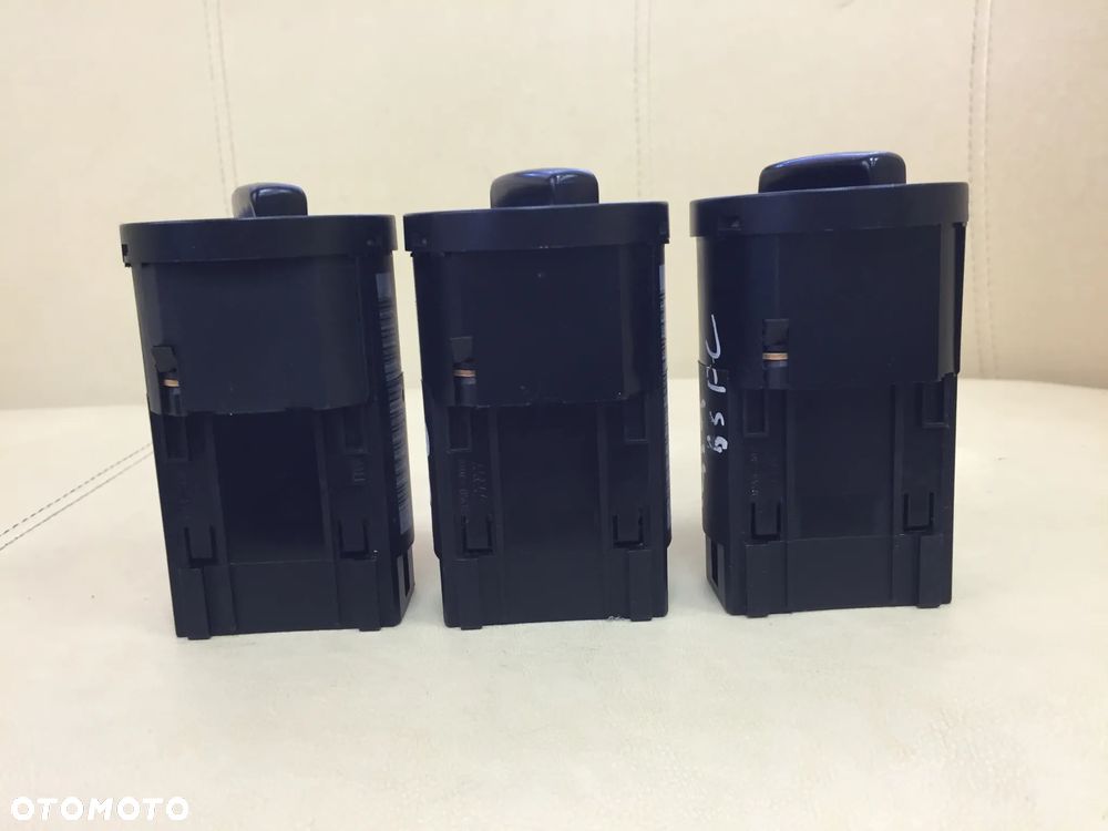 PRZEŁĄCZNIK WŁĄCZNIK ŚWIATEŁ VW PASSAT B5 FL/ BORA/ GOLF IV 1C0941531 LUB 1C0941531A - 18