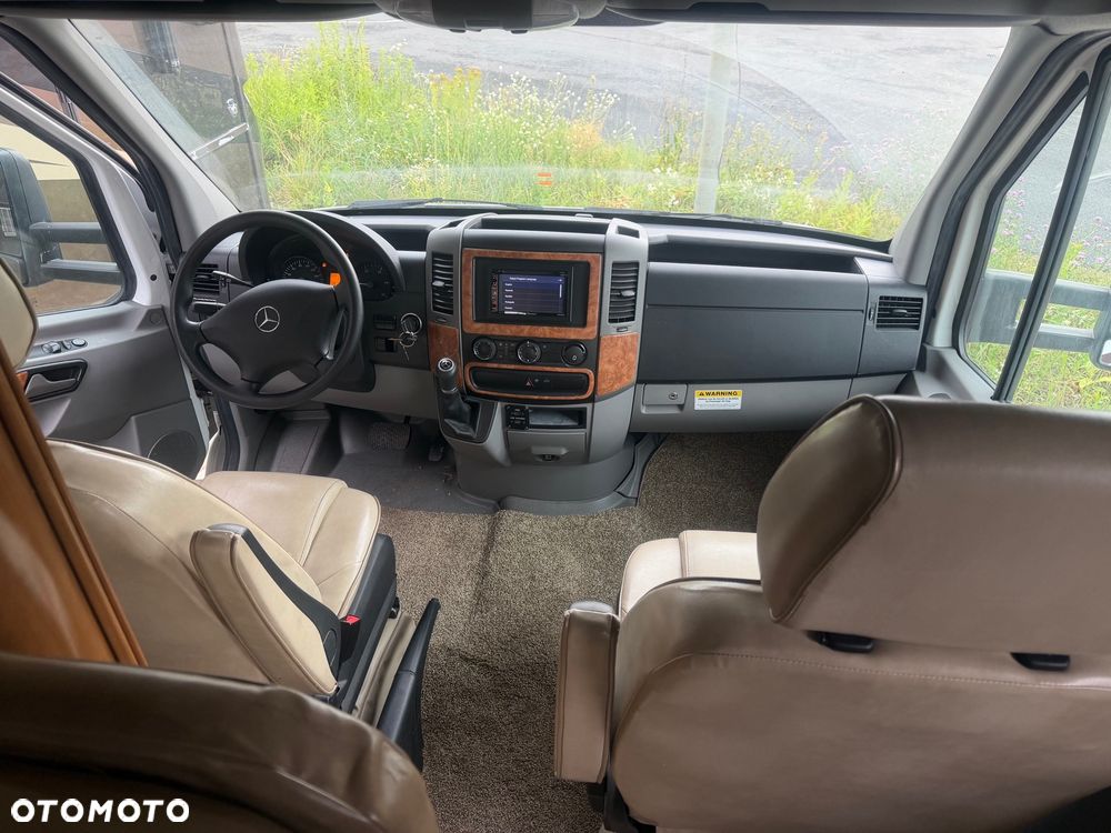 Mercedes-Benz Sprinter - 6