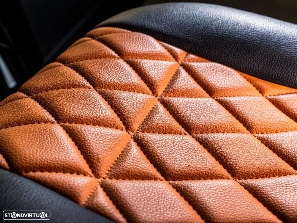 Land Rover Defender - 7