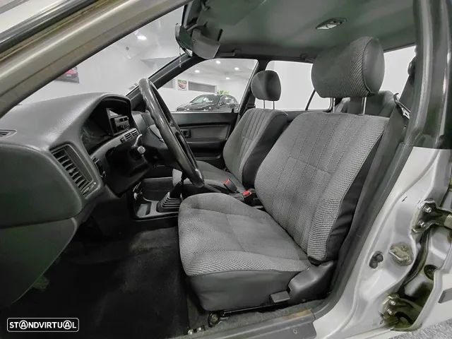 Toyota Corolla Sedan 1.3 XL 12V - 14