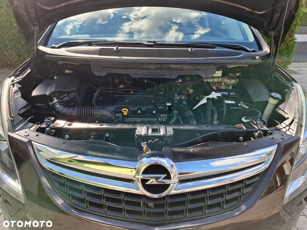 Opel Zafira Tourer 1.4 Turbo Edition - 19