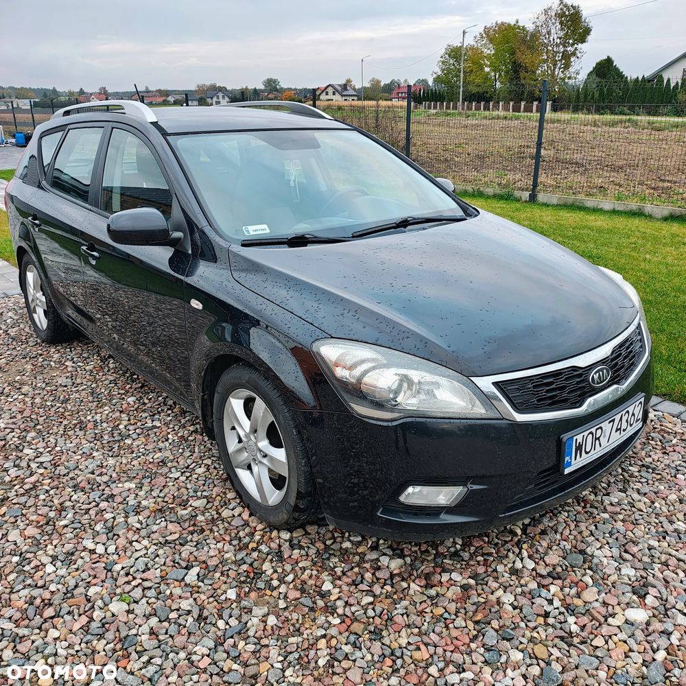 Kia Ceed - 1