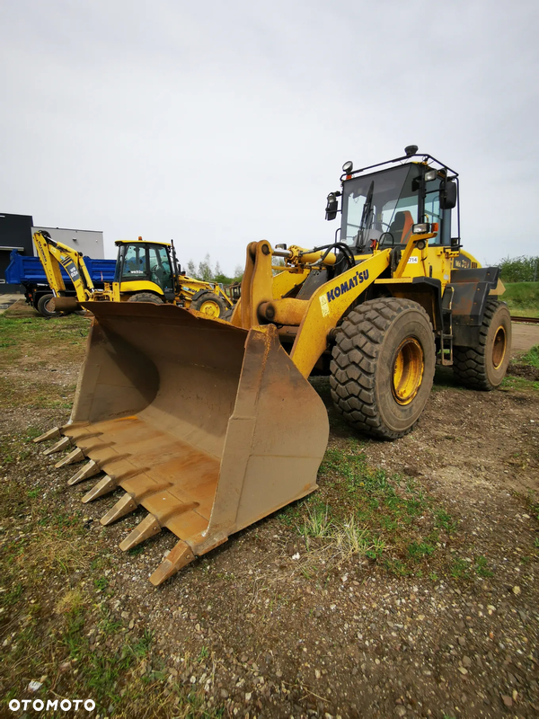 Komatsu WA320