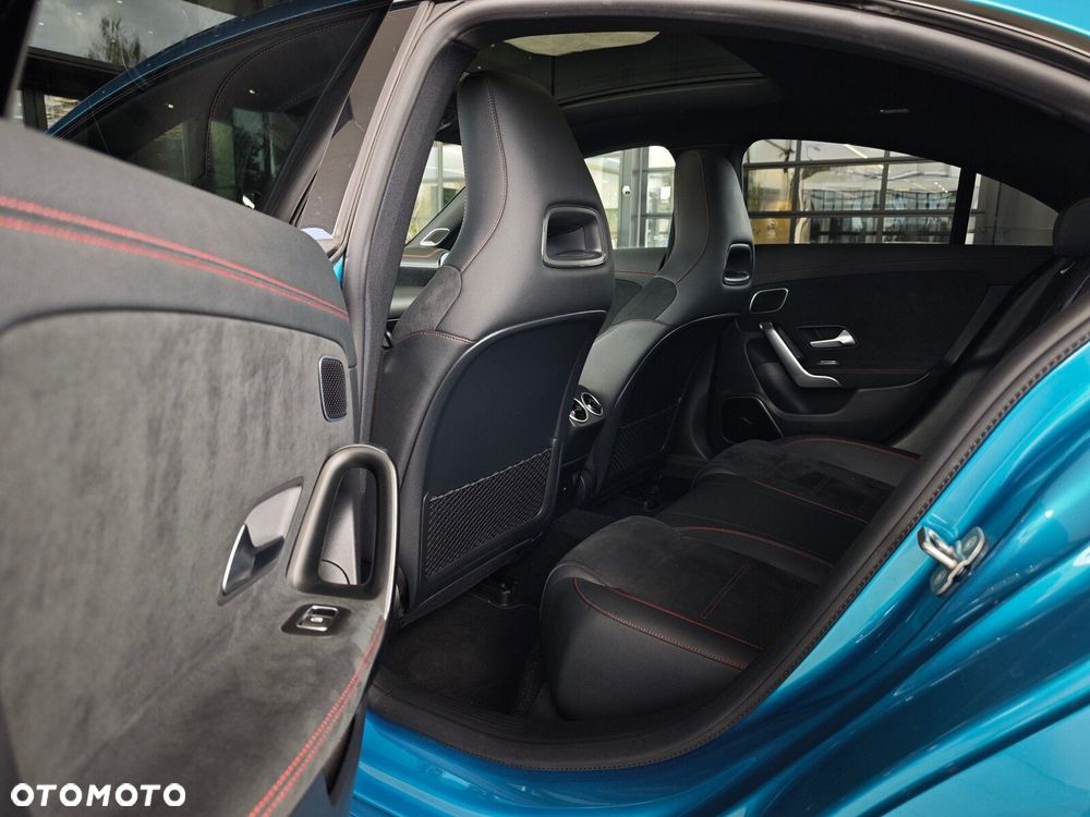 Mercedes-Benz CLA 220 mHEV 4-Matic AMG Line 8G-DCT - 13