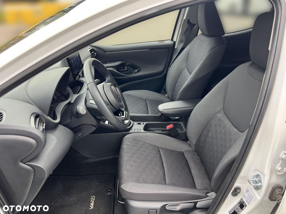 Toyota Yaris Hybrid 1.5 Style - 13