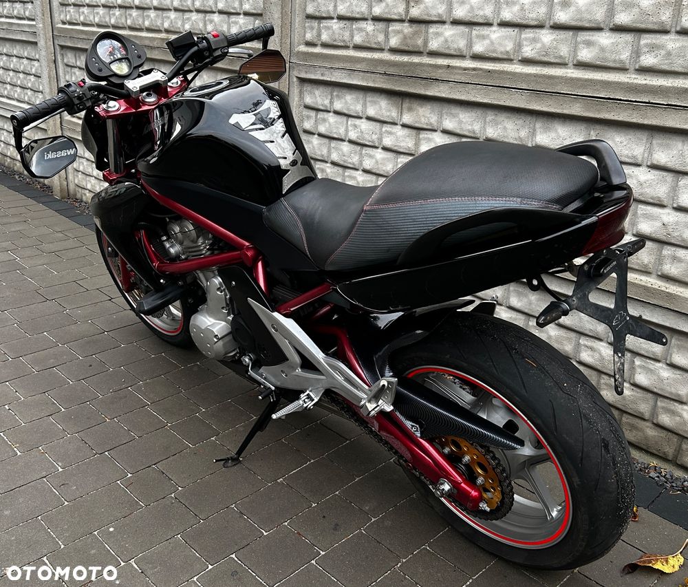 Kawasaki ER - 11