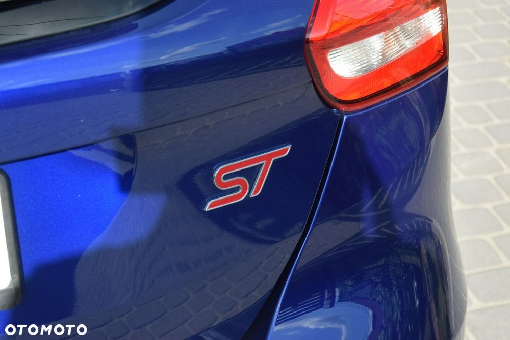 Ford Focus 2.0 TDCi ST - 17