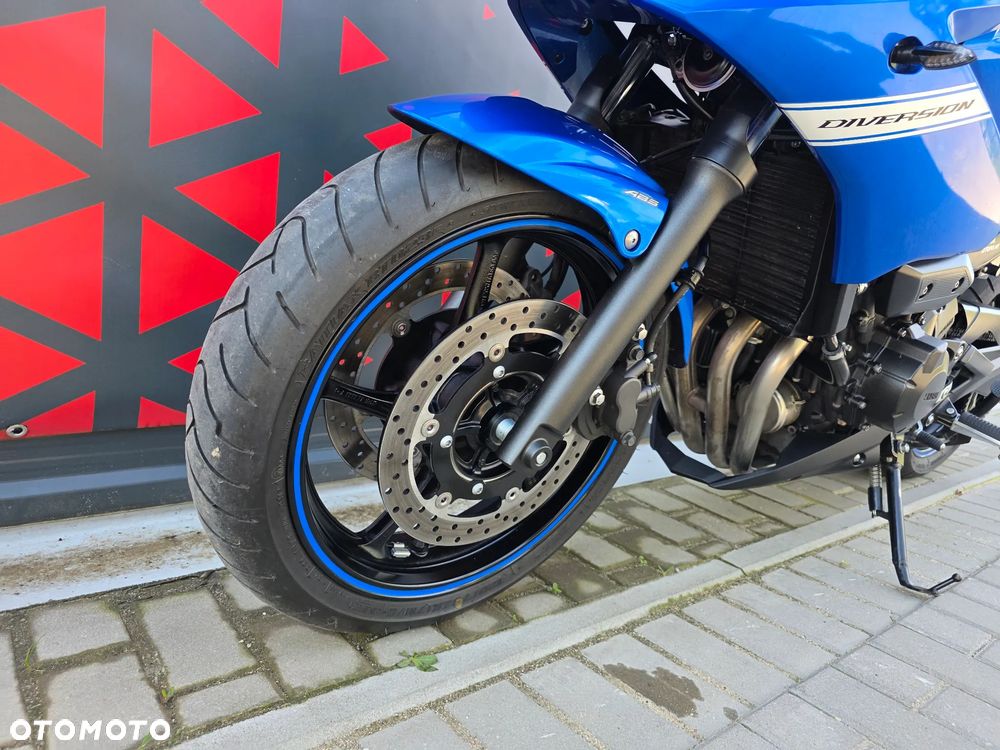 Yamaha XJ - 12
