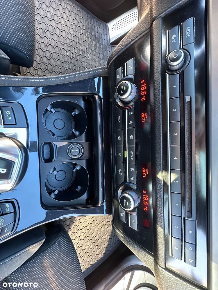 BMW Seria 5 530d xDrive - 22