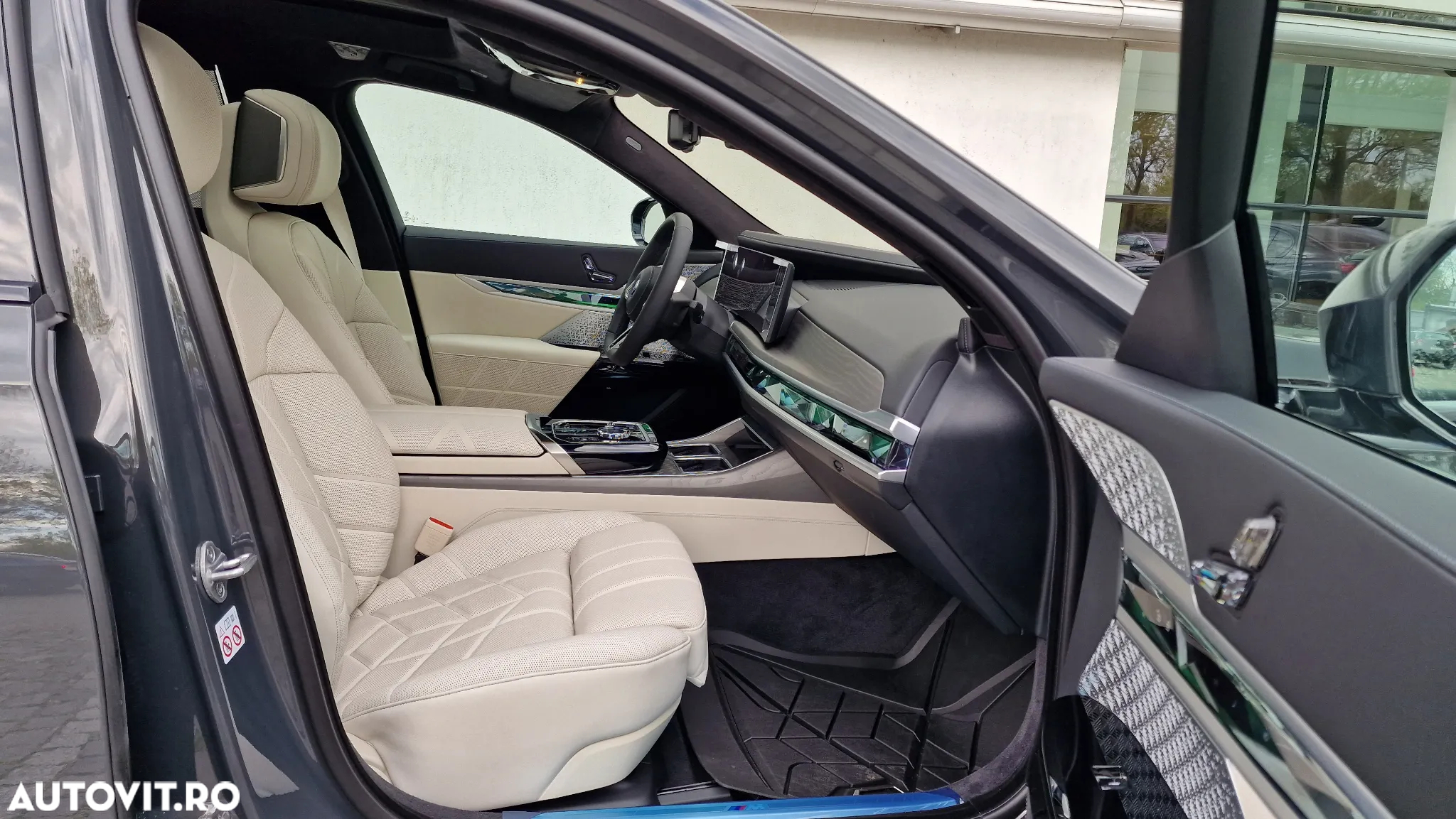 BMW i7 xDrive60 - 13
