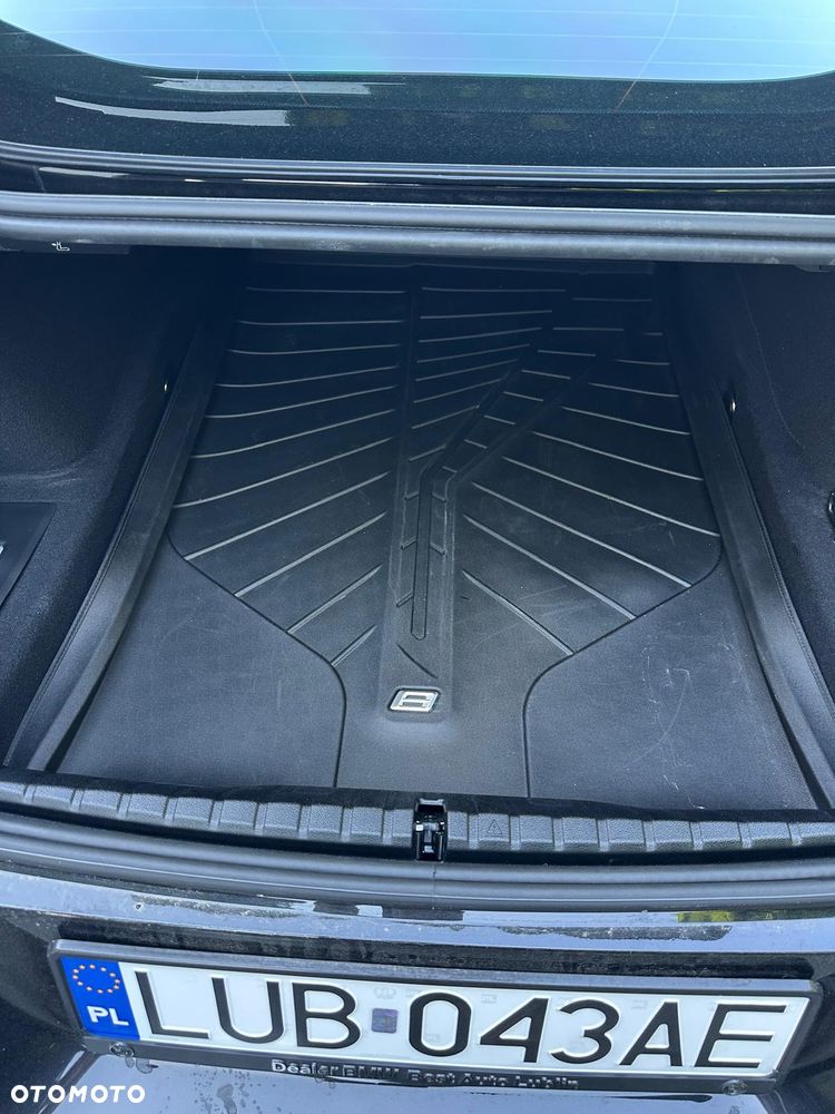 BMW Seria 8 - 14