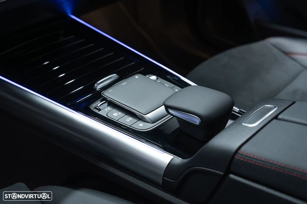 Mercedes-Benz EQA 300 4Matic - 17