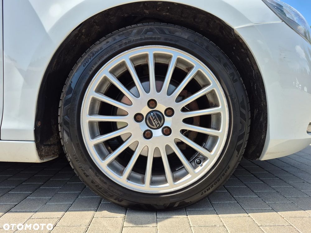 Volvo V40 D2 Momentum - 38