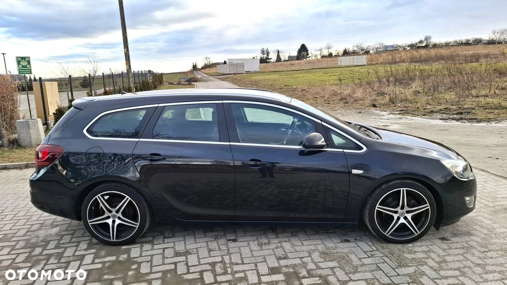 Opel Astra 1.6 Turbo 150 Jahre - 5