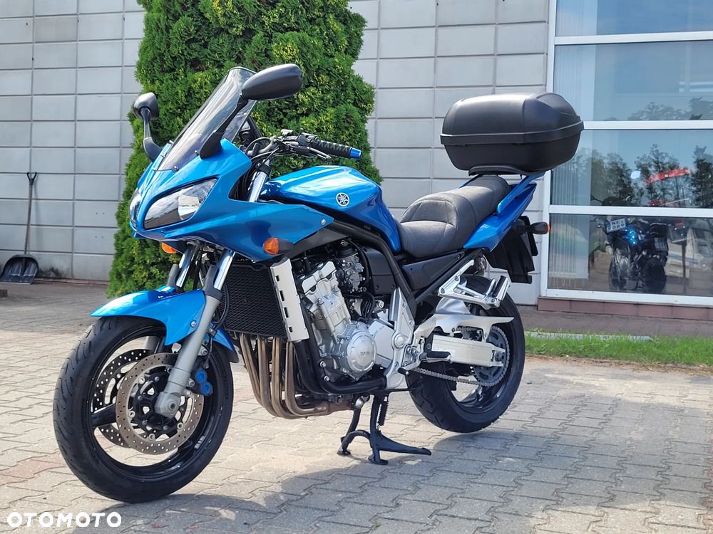 Yamaha FZS - 11