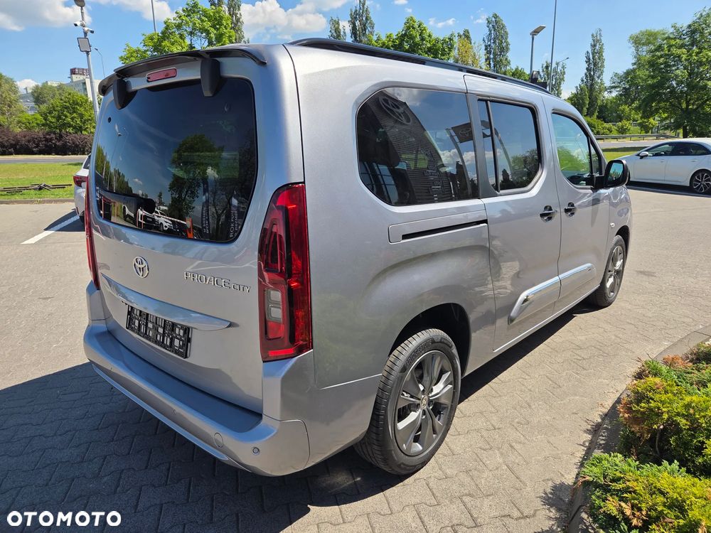 Toyota Proace City Verso Long 1.5 D-4D Family - 3