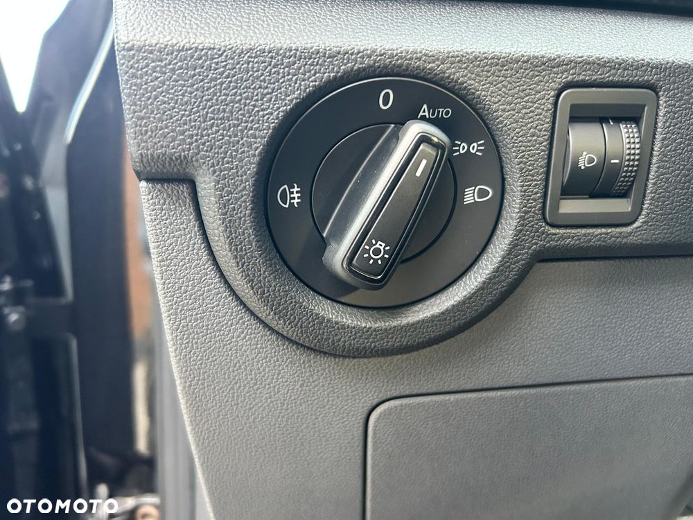 Volkswagen T-Cross - 37