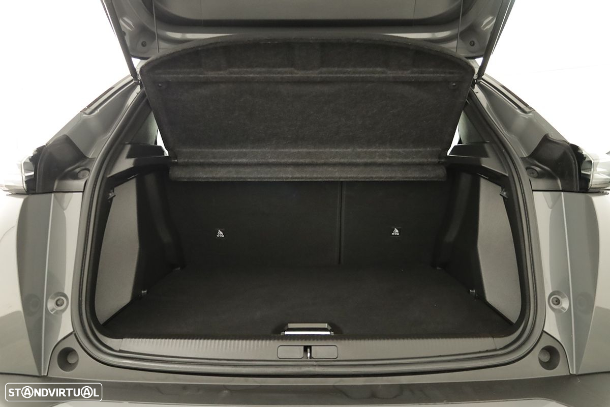 Peugeot 2008 1.2 PureTech Allure - 24