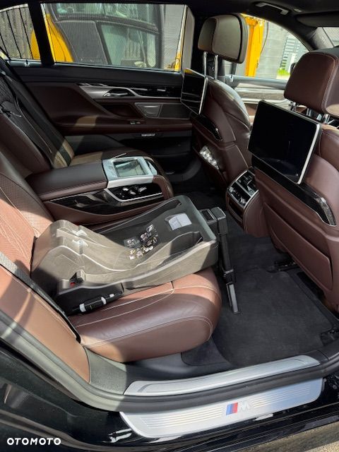 BMW Seria 7 740Ld xDrive - 13