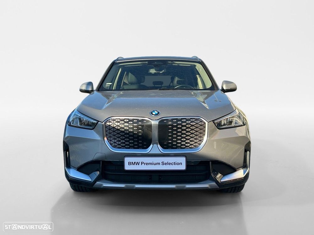 BMW iX1 eDrive20 - 8