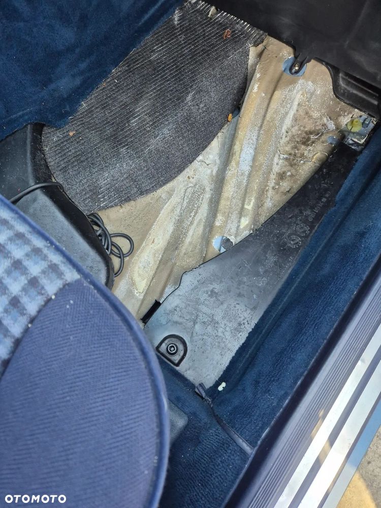 Mercedes-Benz W124 (1984-1993) - 29