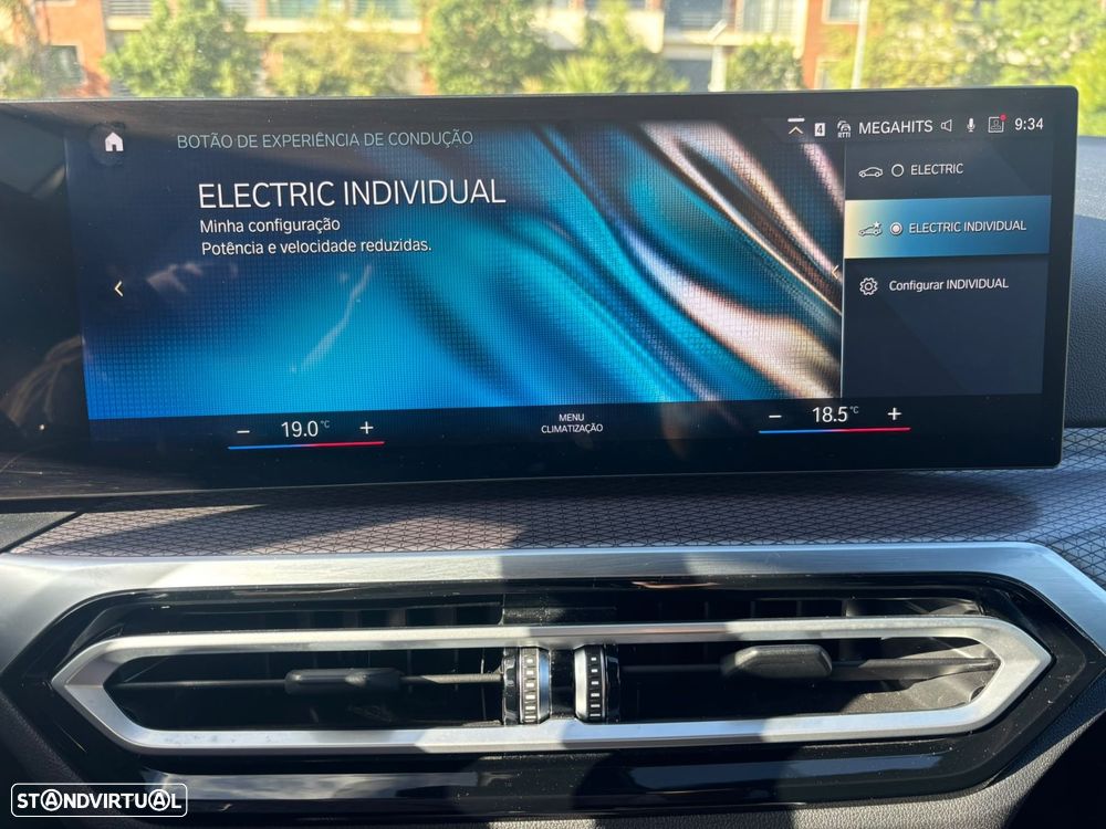 BMW 320 e Pack Desportivo M Auto - 41