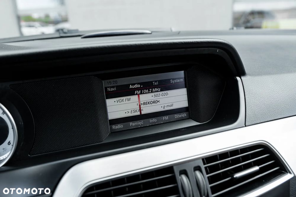 Mercedes-Benz Klasa C 250 CDI DPF Automatik BlueEFFICIENCY Special Edition - 27