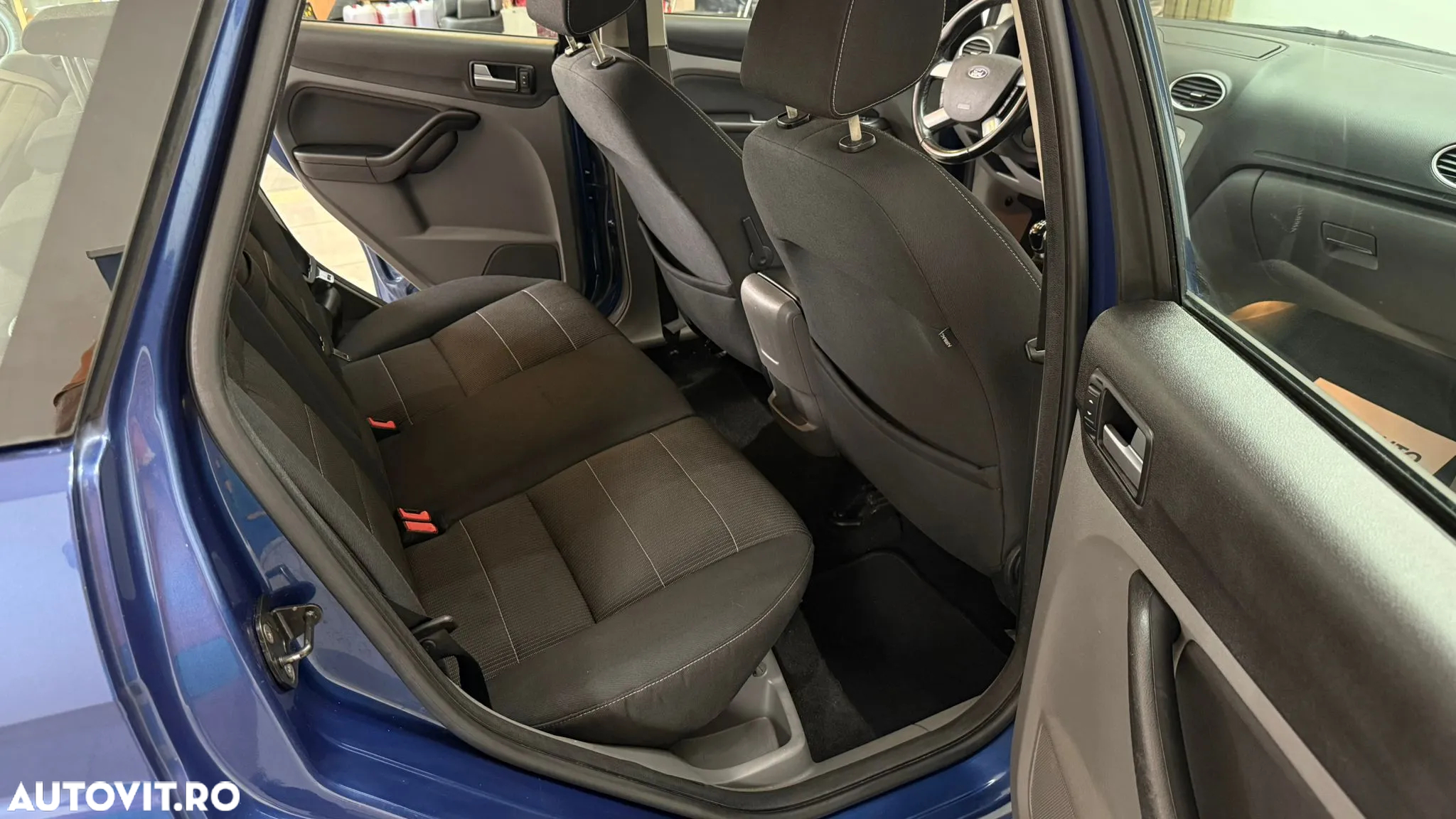 Ford Focus - 9