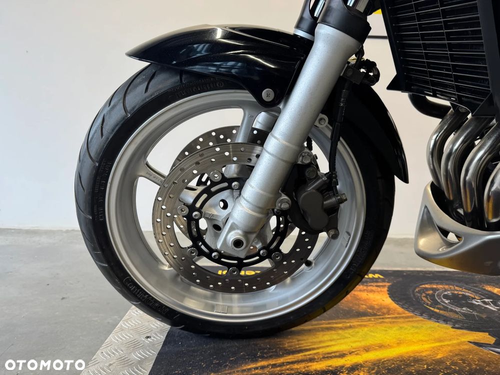 Yamaha FZ6 - 18