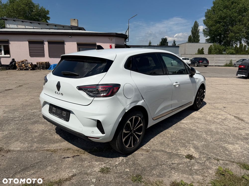 Renault Clio - 7