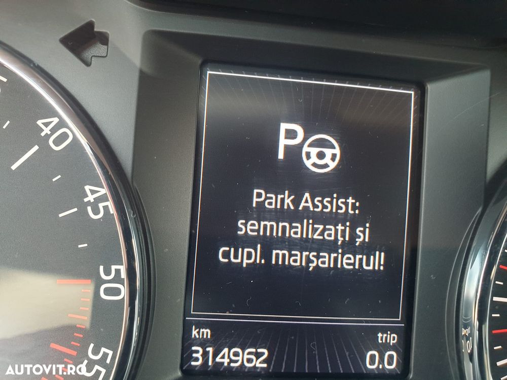 Skoda Octavia 1.6 TDI DSG Style - 32