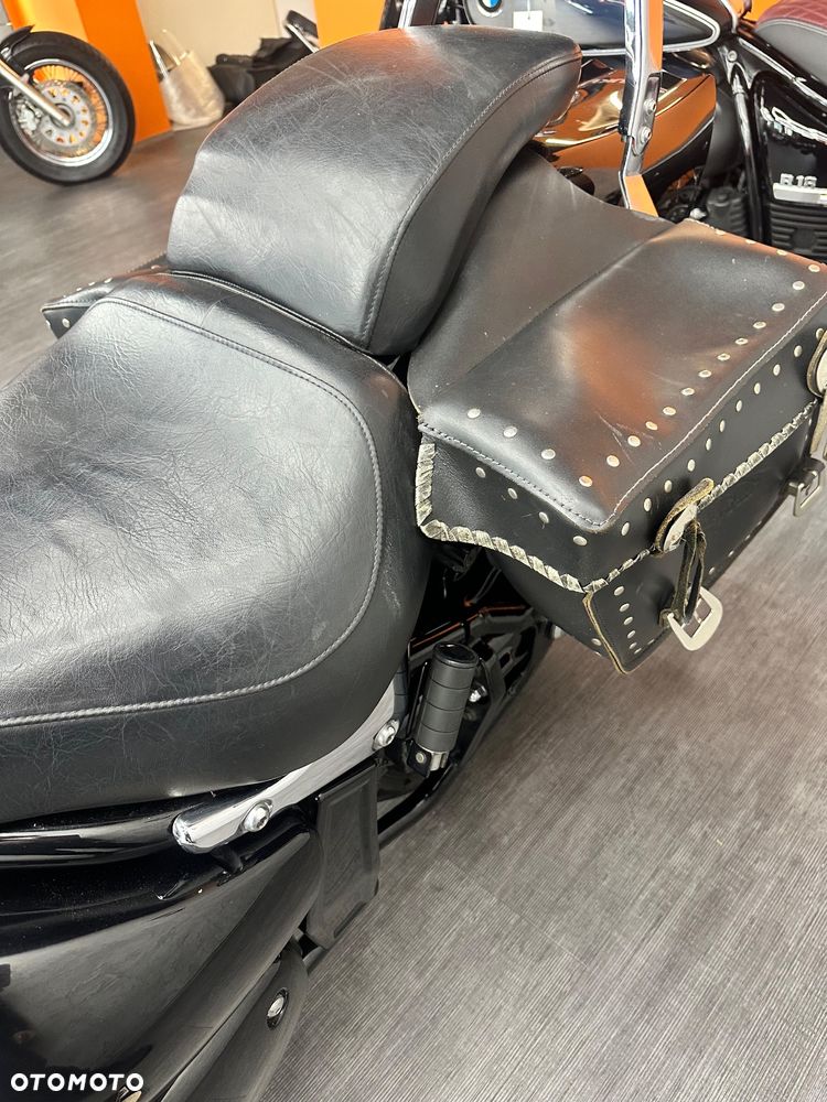 Suzuki Intruder - 29