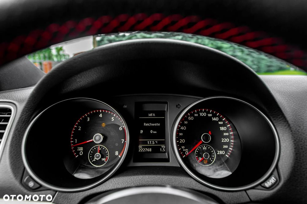 Volkswagen Golf 2.0 GTI DSG adidas - 30