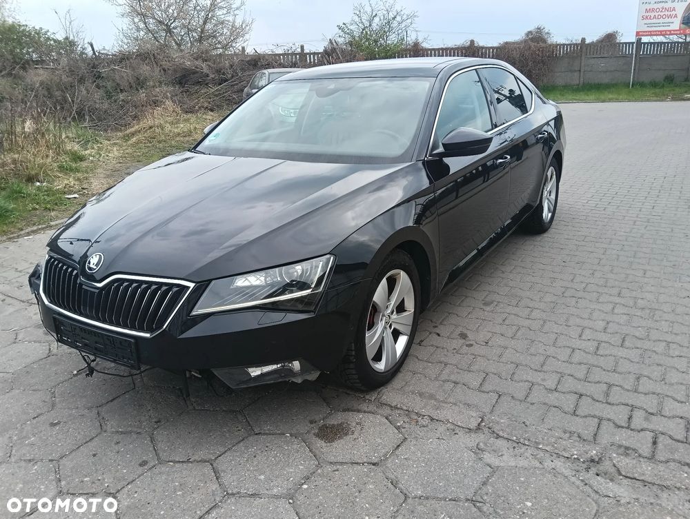 Skoda Superb 2.0 TDI DSG L&K - 9